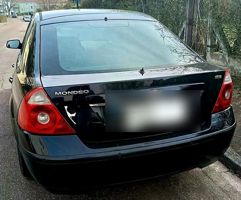 Gebraucht Ford Mondeo 145 PS (106 kW) 2005 Schwarz Kombi