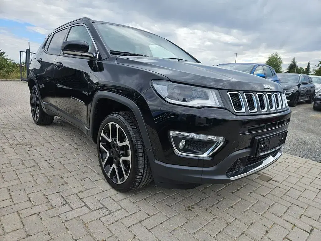 Gebraucht Jeep Compass Limited 170 PS (125 kW) 2019 Schwarz SUV