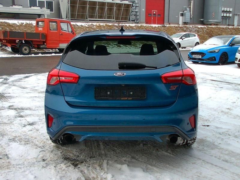 Second-hand Ford Focus ST 280 CP (205 kW) 2021 Albastru Berlinǎ