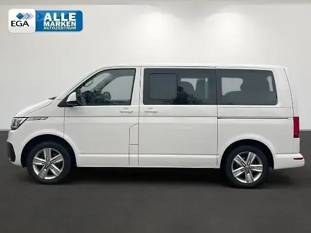 Używany VW Multivan Comfortline 150 KM (110 kW) 2021 Biały Minivan