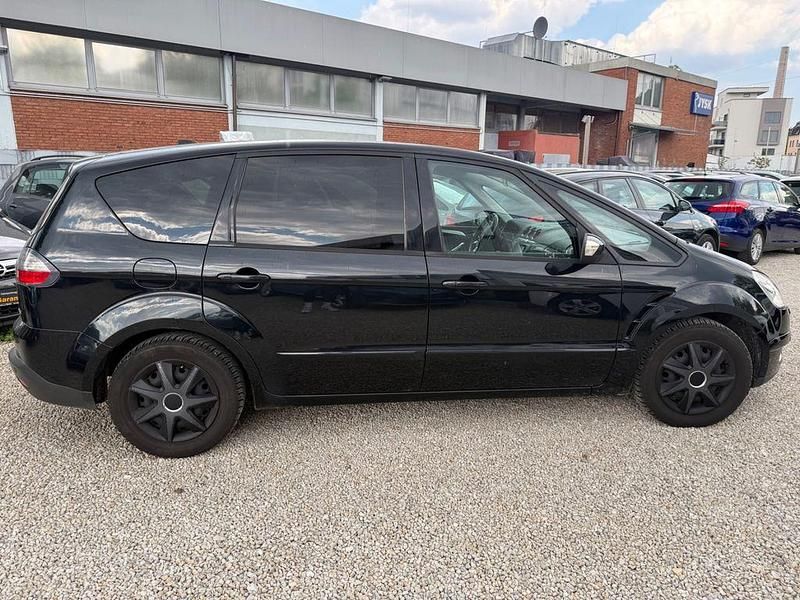 Gebraucht Ford S-MAX Trend 140 PS (102 kW) 2010 Schwarz Van / Kleinbus