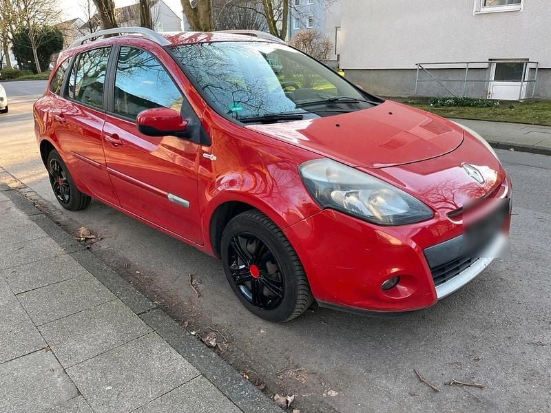 Gebraucht Renault Clio IV 90 PS (66 kW) 2012 Rot Limousine