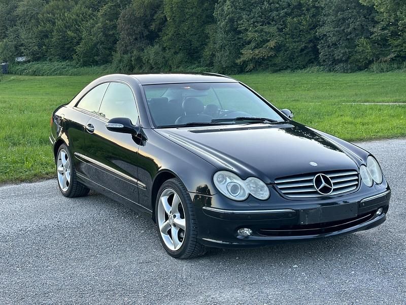 Schwarz Gebraucht 2003 Mercedes CLK320 Coupé | 3.990 € (Fairer Preis) - Bild 1/4