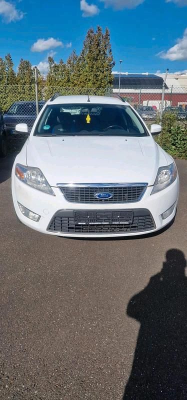Weiß Gebraucht 2010 Ford Mondeo Kombi | 1.900 € (Superpreis) - Bild 1/4