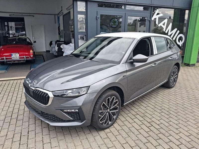 Grau Neu 2025 Skoda Scala Tour Kleinwagen | 29.490 € (Fairer Preis) - Bild 1/4