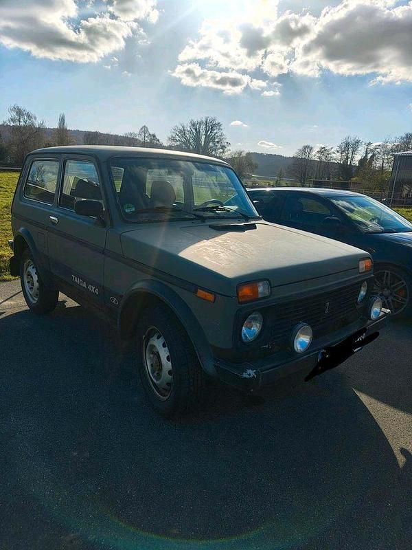 Second-hand Lada niva 82 CP (60 kW) 2006 SUV