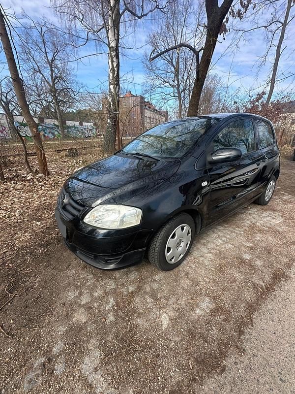 Second-hand VW Fox 55 CP (40 kW) 2009 Negru Hatchback