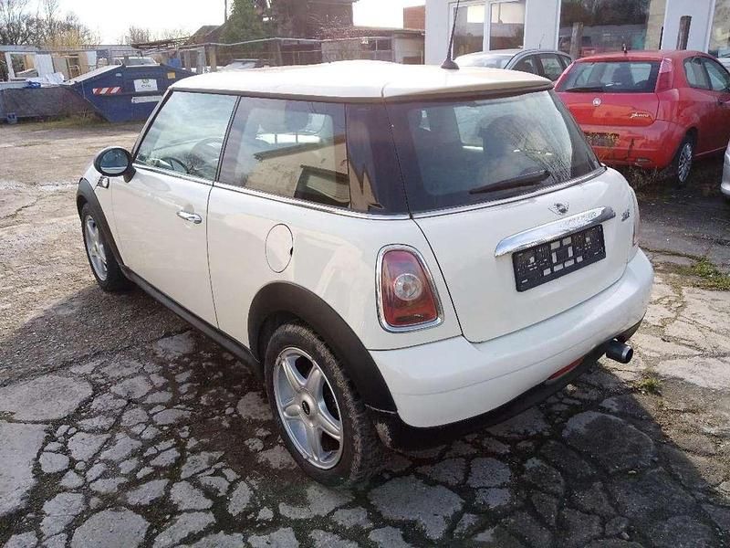 Second-hand Mini ONE 95 CP (69 kW) 2008 Alb Hatchback