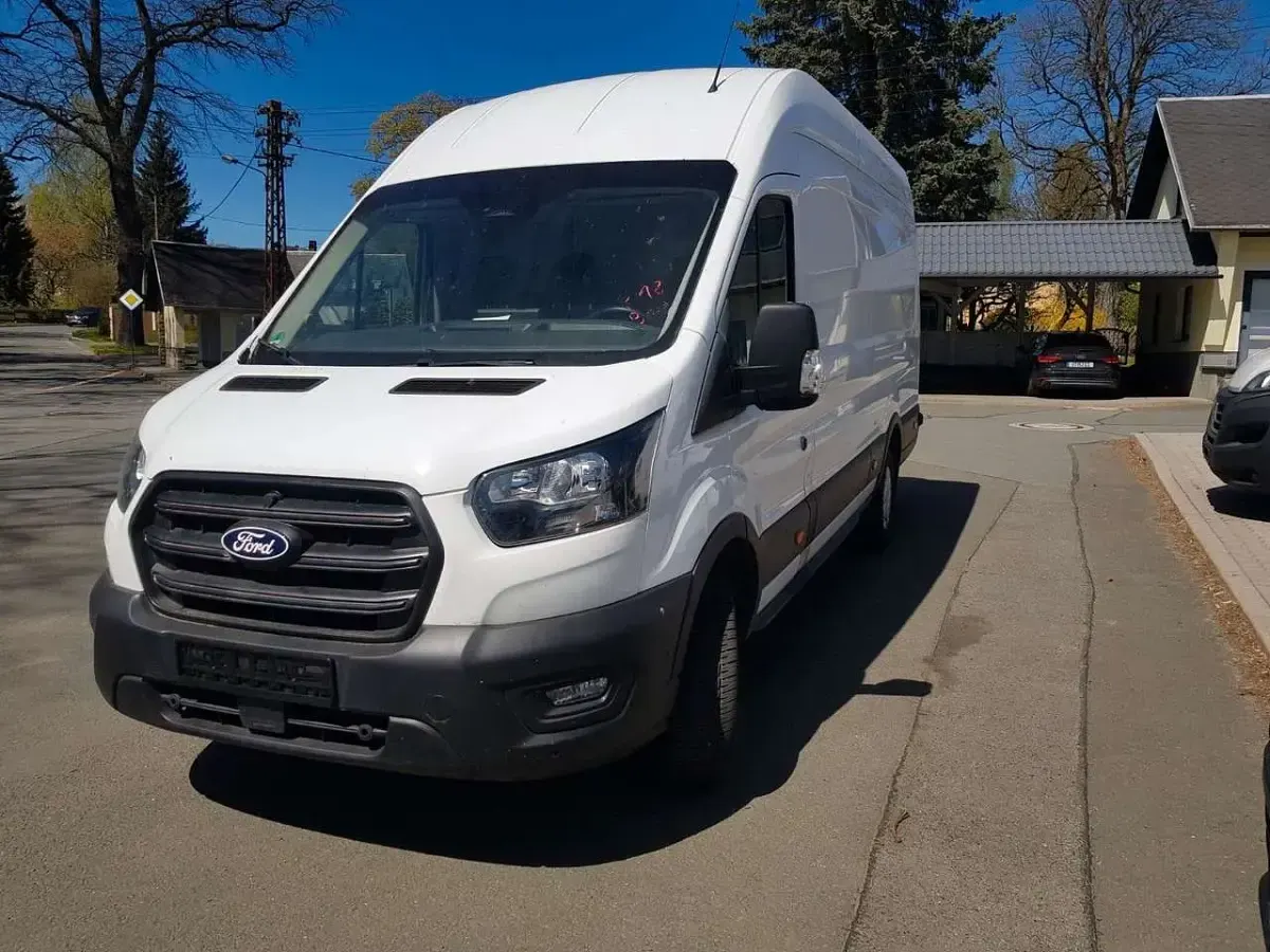 Second-hand Ford Transit 131 CP (96 kW) 2024 Alb Berlinǎ