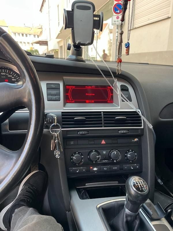 Grau Gebraucht 2006 Audi A6 Kombi | 4.500 € (Fairer Preis) - Bild 1/4