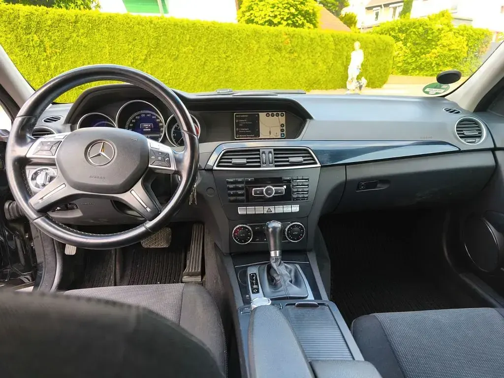 Gebraucht Mercedes C220 170 PS (125 kW) 2014 Schwarz Limousine