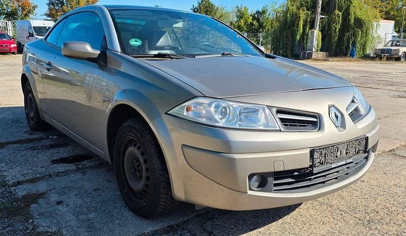 Gold Gebraucht 2009 Renault Mégane Cabriolet LIMITED Cabrio | 650 € (Fairer Preis) - Bild 1/4