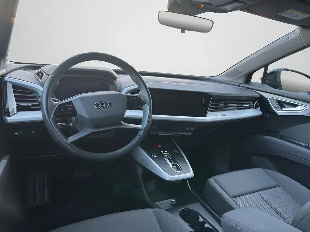 Gebraucht Audi Q4 e-tron Advanced 150 kW (204 PS) 2023 Mythosschwarz metallic SUV