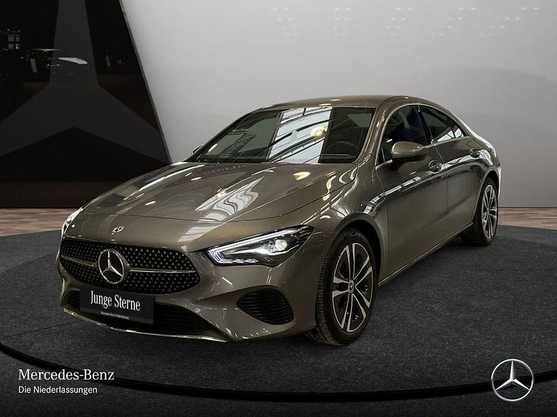 Gebraucht Mercedes CLA180 Progressive 136 PS (100 kW) 2025 Grau Limousine
