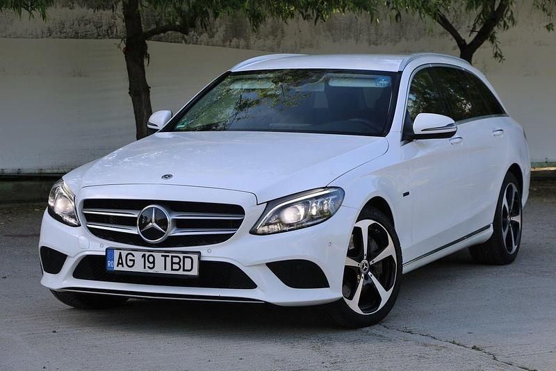 Gebraucht Mercedes C300e 306 PS (225 kW) 2020 Weiß Limousine