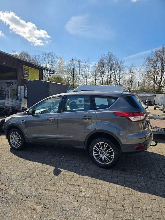 Gebraucht Ford Kuga Titanium 140 PS (102 kW) 2014 Grau SUV