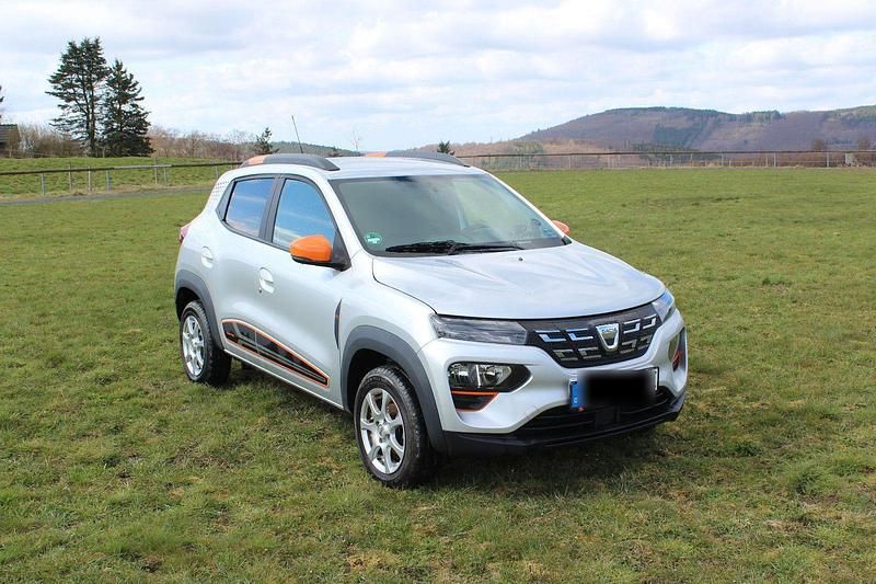 Gebraucht Dacia Spring Comfort Plus 33 kW (45 PS) 2021 Silber Kleinwagen