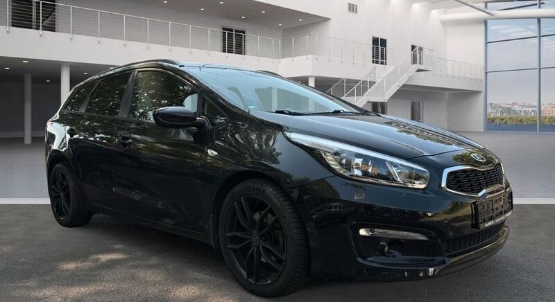 Schwarz Gebraucht 2018 Kia Ceed Sportswagon 2 Kombi | 10.690 € (Superpreis) - Bild 1/4