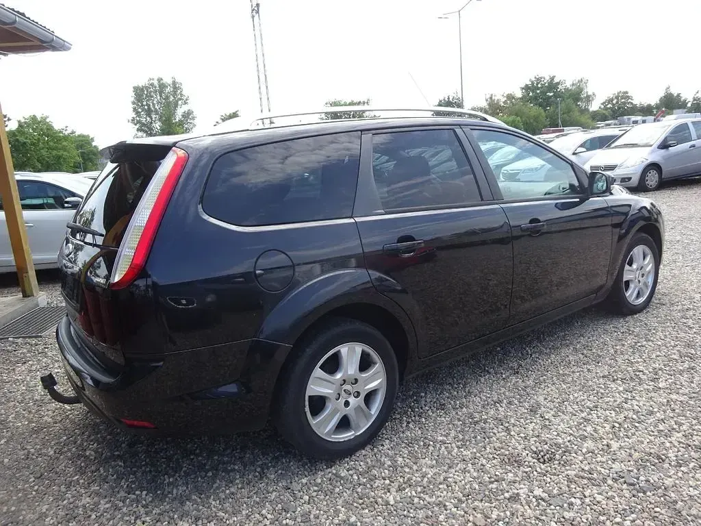 Gebraucht Ford Focus 109 PS (80 kW) 2009 Schwarz Limousine