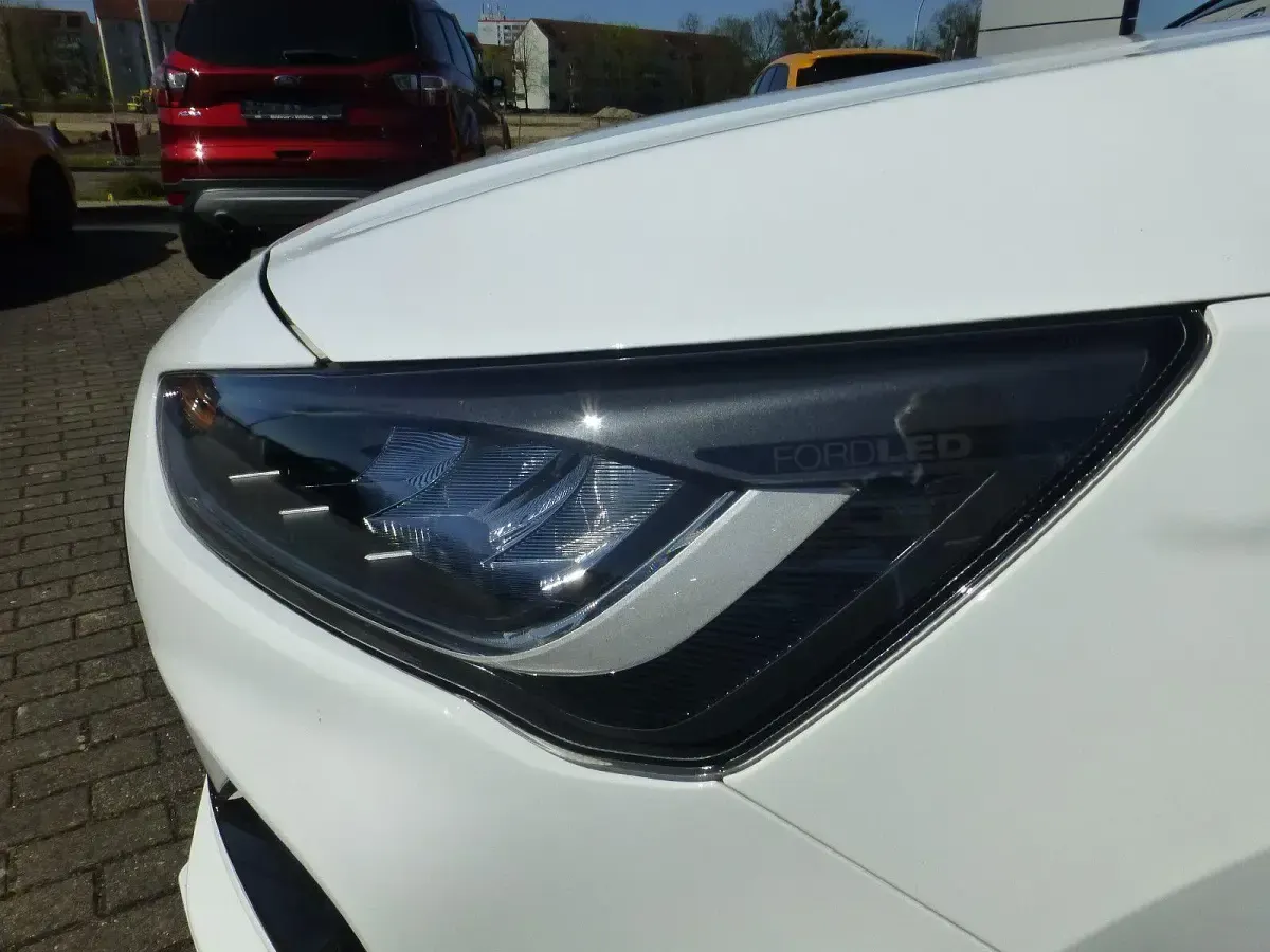 Gebraucht Ford Focus ST-Line X 155 PS (114 kW) 2024 Weiß Kombi