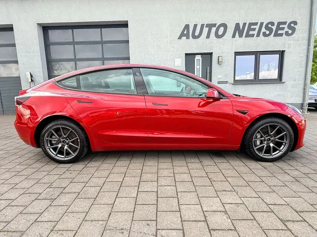 Gebraucht Tesla Model 3 366 kW (498 PS) 2022 Rot Limousine