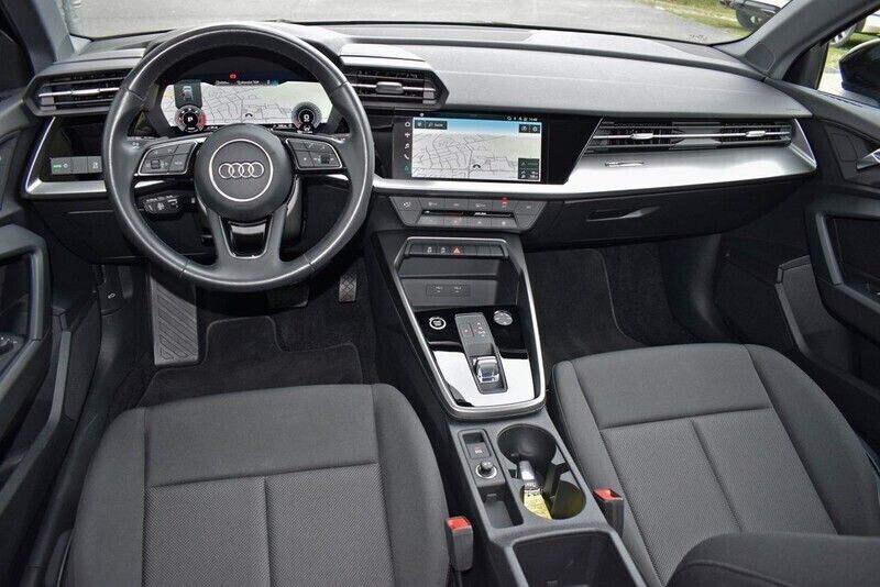 Używany Audi A3 Sportback Advanced 116 KM (85 kW) 2022 Czarny Hatchback
