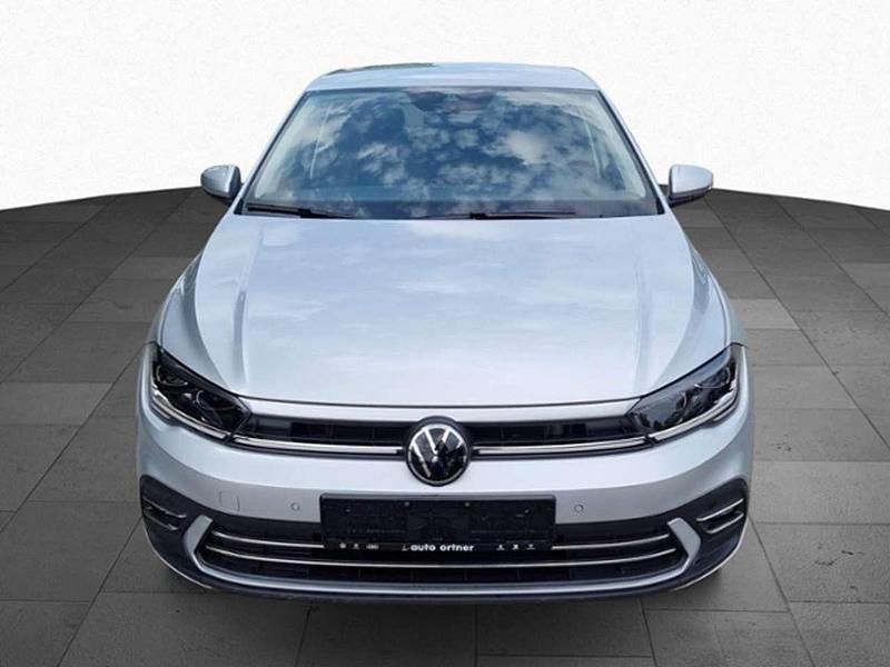 Gebraucht VW Polo IQ Drive 95 PS (69 kW) 2024 Silber Limousine
