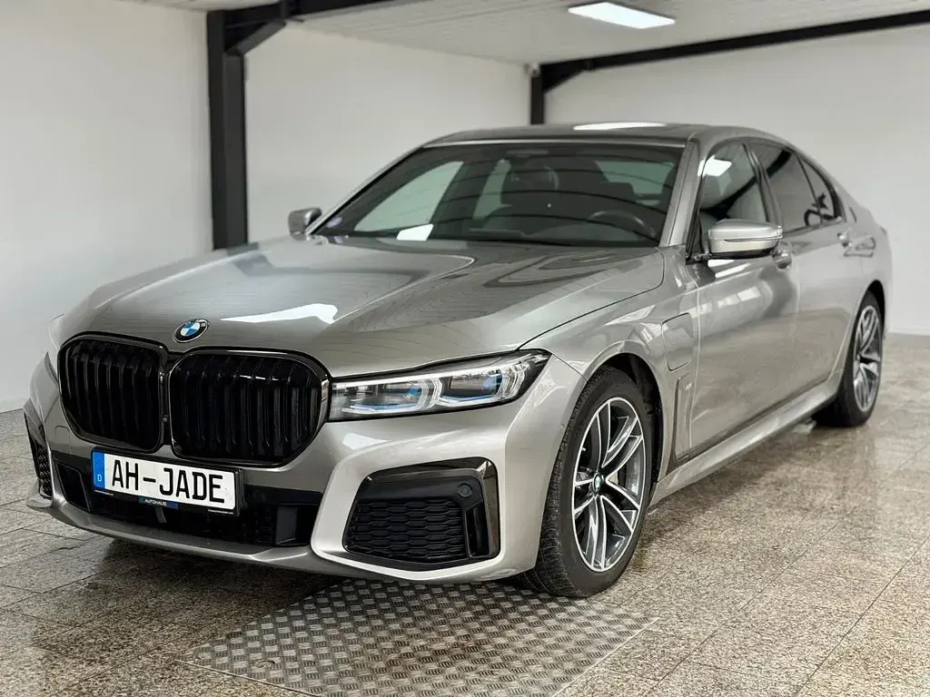 Gebraucht BMW 745e M Sport 394 PS (289 kW) 2021 Grau Limousine