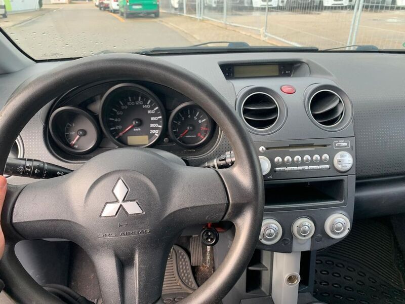 Gebraucht Mitsubishi Colt Inform 95 PS (69 kW) 2008 Grau Limousine