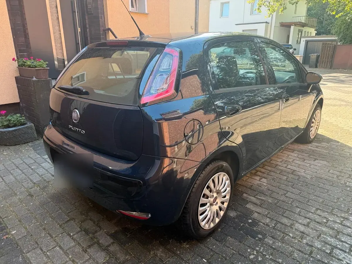 Gebraucht Fiat Punto Evo 69 PS (50 kW) 2011 Blau Kleinwagen
