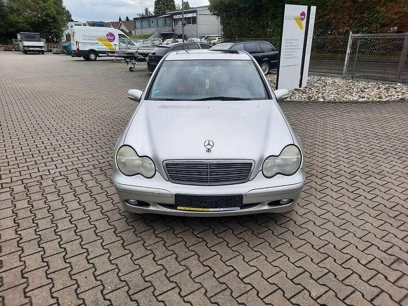 Silber Gebraucht 2001 Mercedes C180 Classic Limousine | 800 € (Superpreis) - Bild 1/4