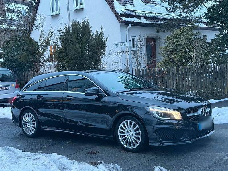 Gebraucht Mercedes CLA200 Shooting Brake AMG line 156 PS (114 kW) 2015 Schwarz Kombi