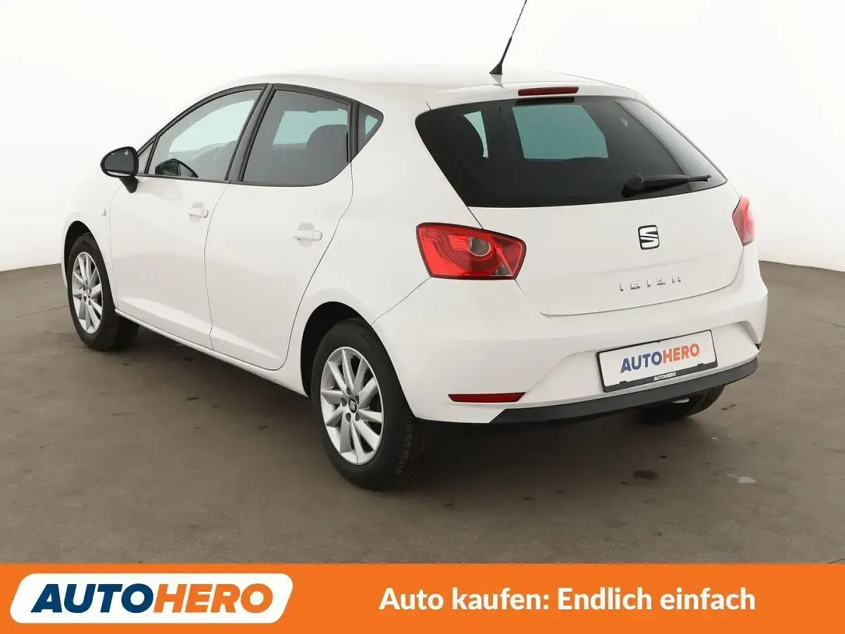 Używany Seat Ibiza Sun 69 KM (50 kW) 2015 Biały Hatchback