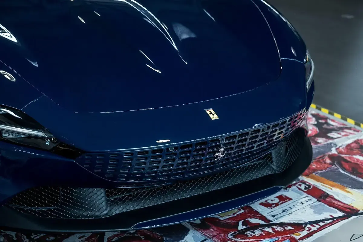 Gebraucht Ferrari Roma 620 PS (456 kW) 2021 Blau Coupé