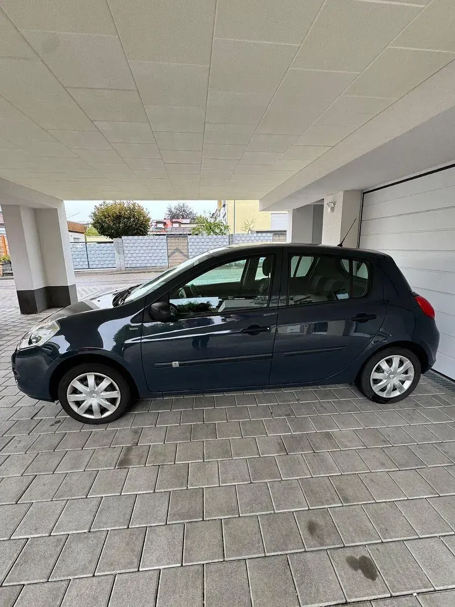 Gebraucht Renault Clio Expression 75 PS (55 kW) 2012 Blau Kleinwagen