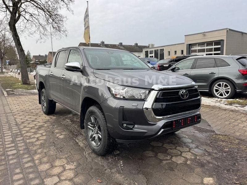 Neu Toyota HiLux Comfort 204 PS (150 kW) 2026 Grau Abholung