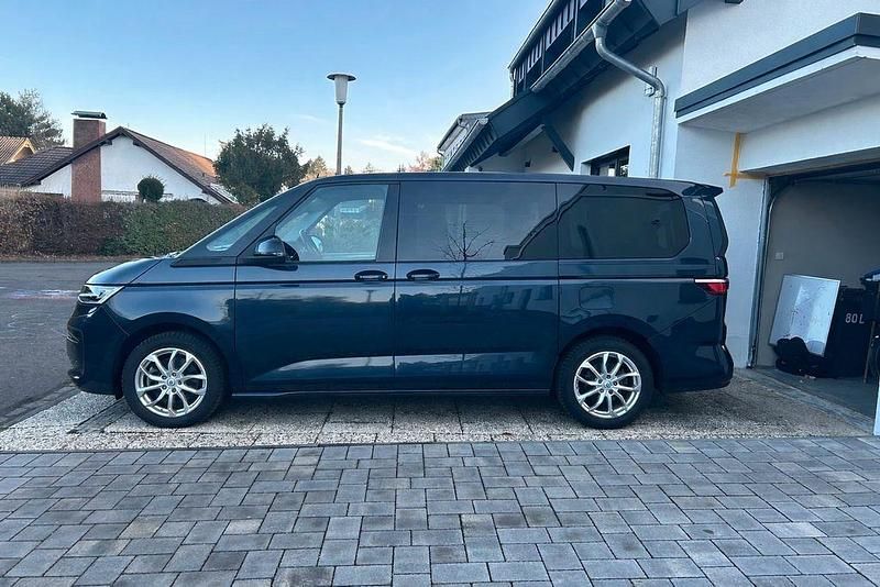 Gebraucht VW Multivan Life 218 PS (160 kW) 2022 Blau Van