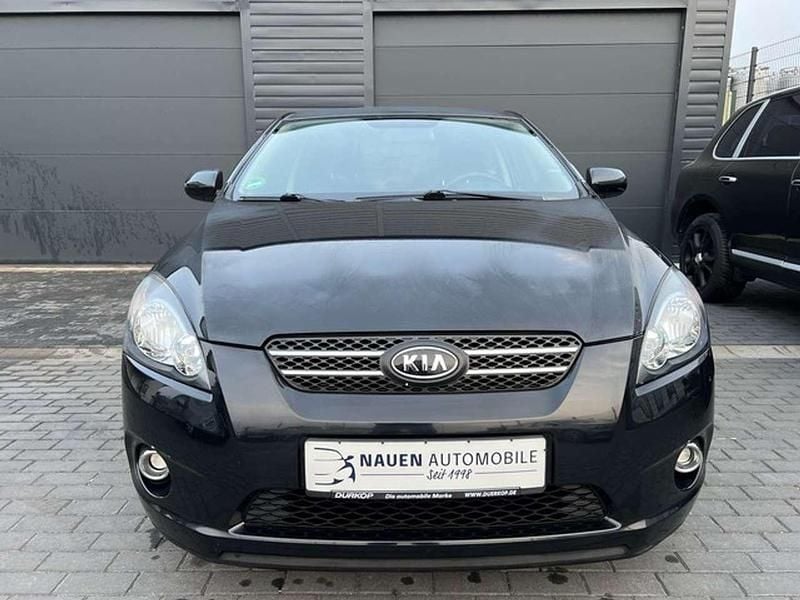 Gebraucht Kia Ceed Vision 90 PS (66 kW) 2010 Schwarz Kleinwagen