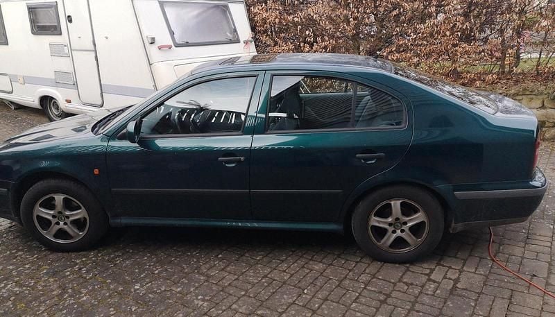 Second-hand Skoda Octavia 116 CP (85 kW) 2000 Verde Berlinǎ