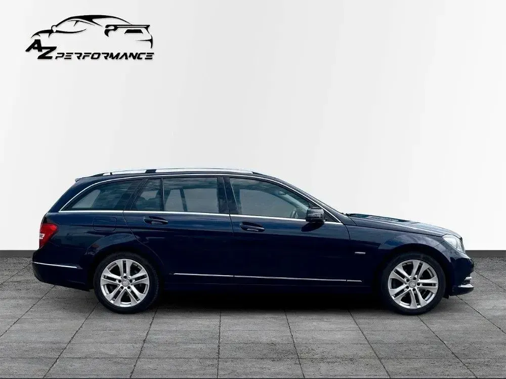 Gebraucht Mercedes C220 Avantgarde 170 PS (125 kW) 2011 Blau Limousine
