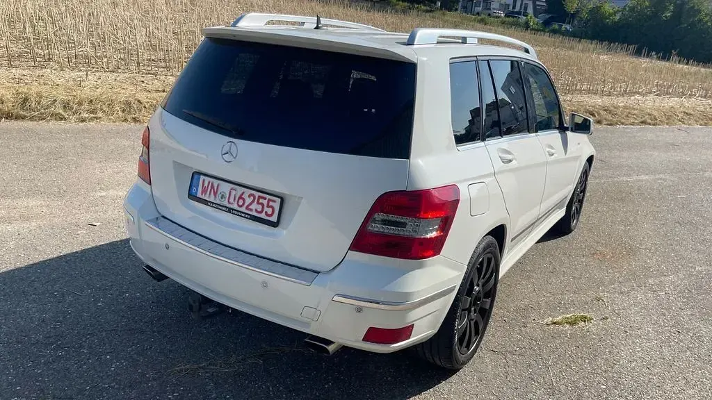 Gebraucht Mercedes GLK250 Sport 204 PS (150 kW) 2010 Weiß SUV