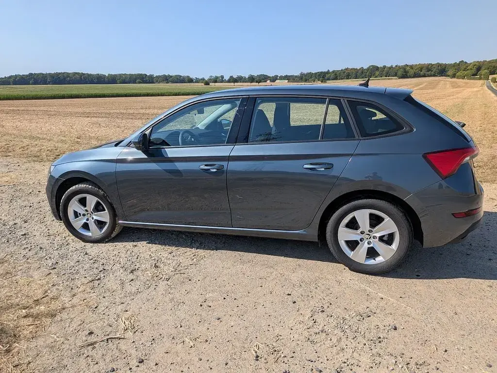 Gebraucht Skoda Scala 95 PS (69 kW) 2020 Grau Kleinwagen