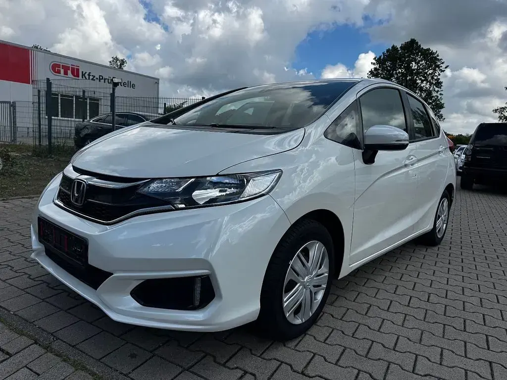 Gebraucht Honda Jazz Trend 102 PS (75 kW) 2019 Weiß Kleinwagen
