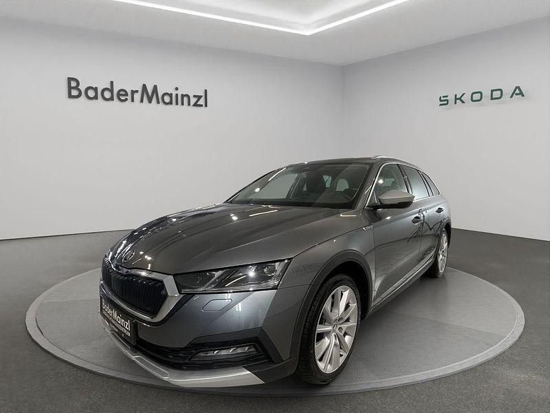 Graphitegrau metallic met. Gebraucht 2022 Skoda Octavia Kombi | 26.880 € (Superpreis) - Bild 1/4
