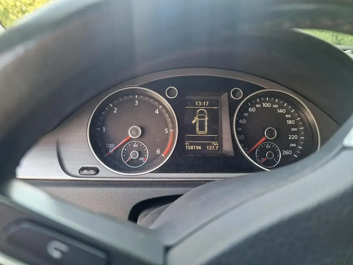 Gebraucht VW Passat 140 PS (102 kW) 2013 Silber Kombi
