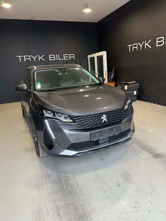 Gebraucht Peugeot 5008 Allure 131 PS (96 kW) 2020 Grau SUV