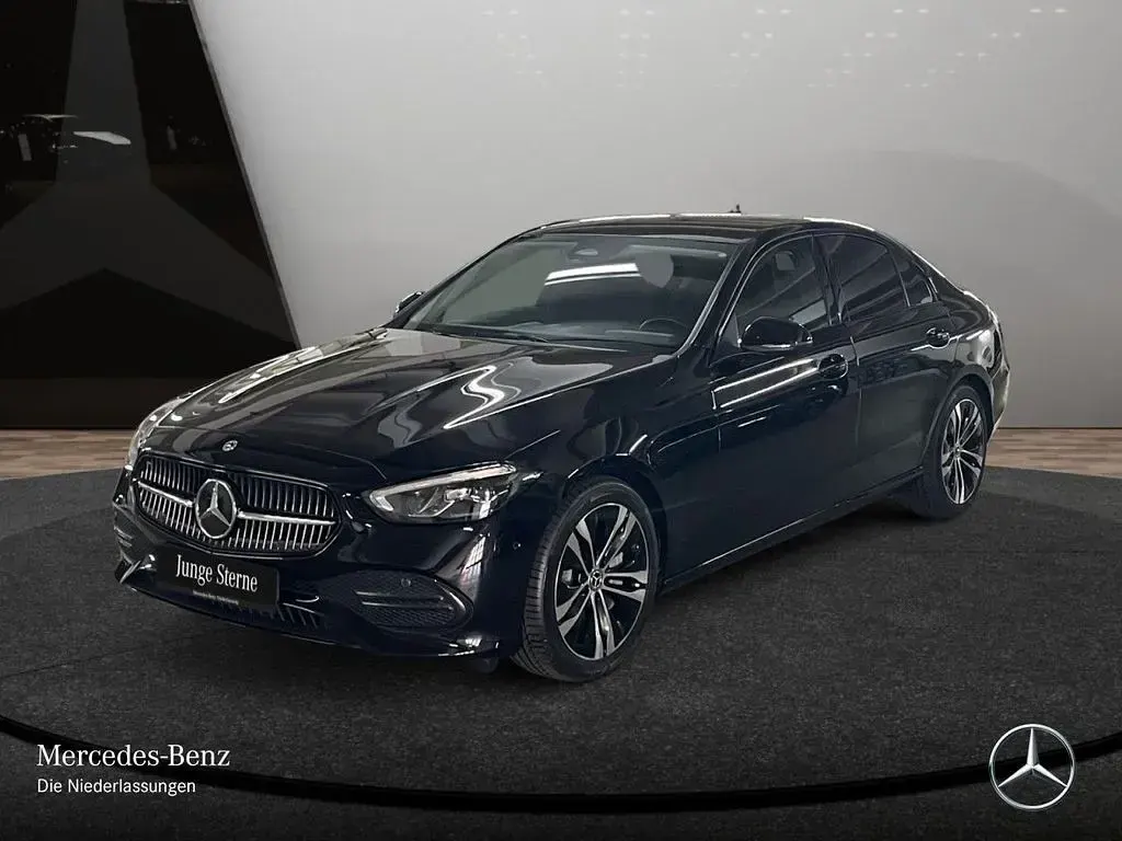 Gebraucht Mercedes C300 Avantgarde 265 PS (194 kW) 2023 Schwarz Limousine