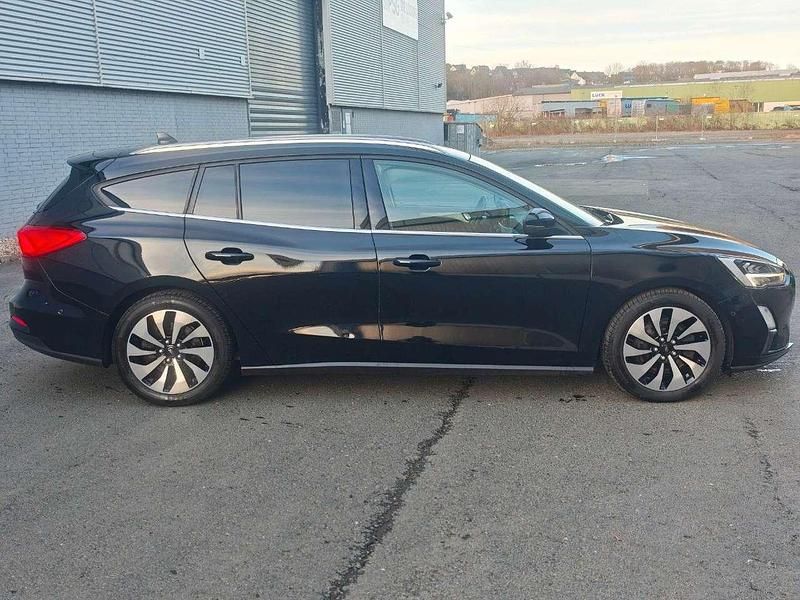 Gebraucht Ford Focus Cool & Connect 150 PS (110 kW) 2019 Schwarz Kombi