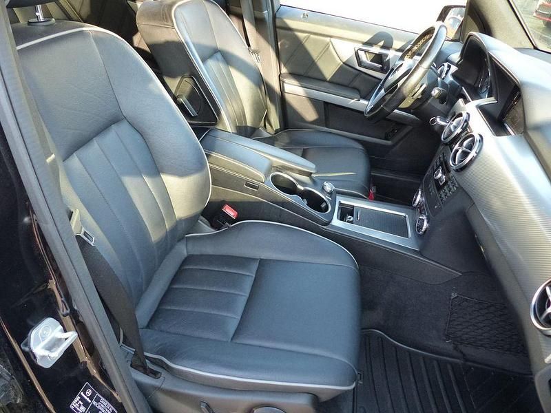 Gebraucht Mercedes GLK250 204 PS (150 kW) 2014 Schwarz SUV