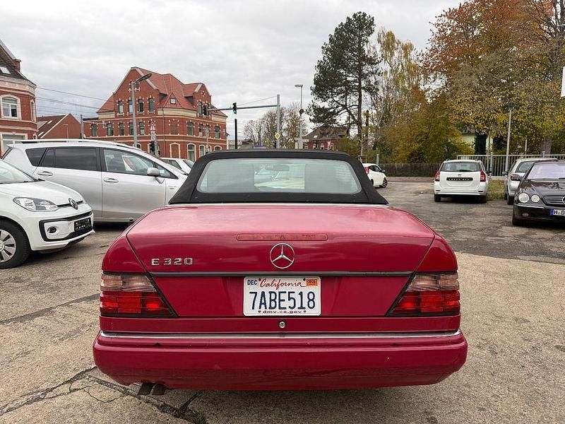 Gebraucht Mercedes 320 220 PS (161 kW) 1994 Rot Cabrio